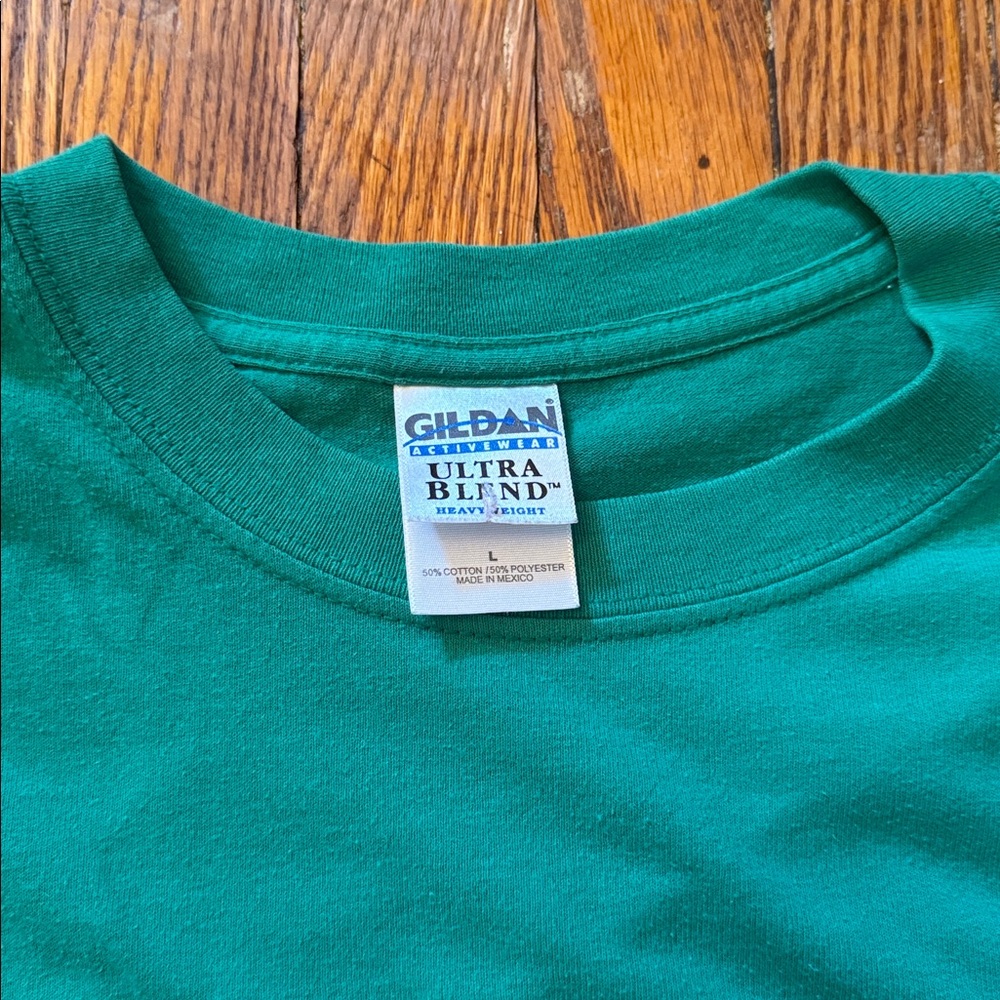 90’s “Mom Is Love” Vintage T-Shirt - Picture 3 of 9